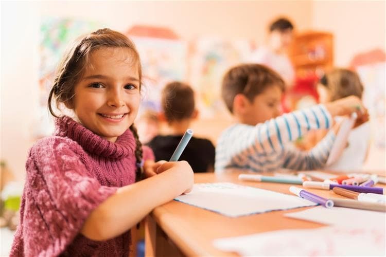 girl_elementary_classroom